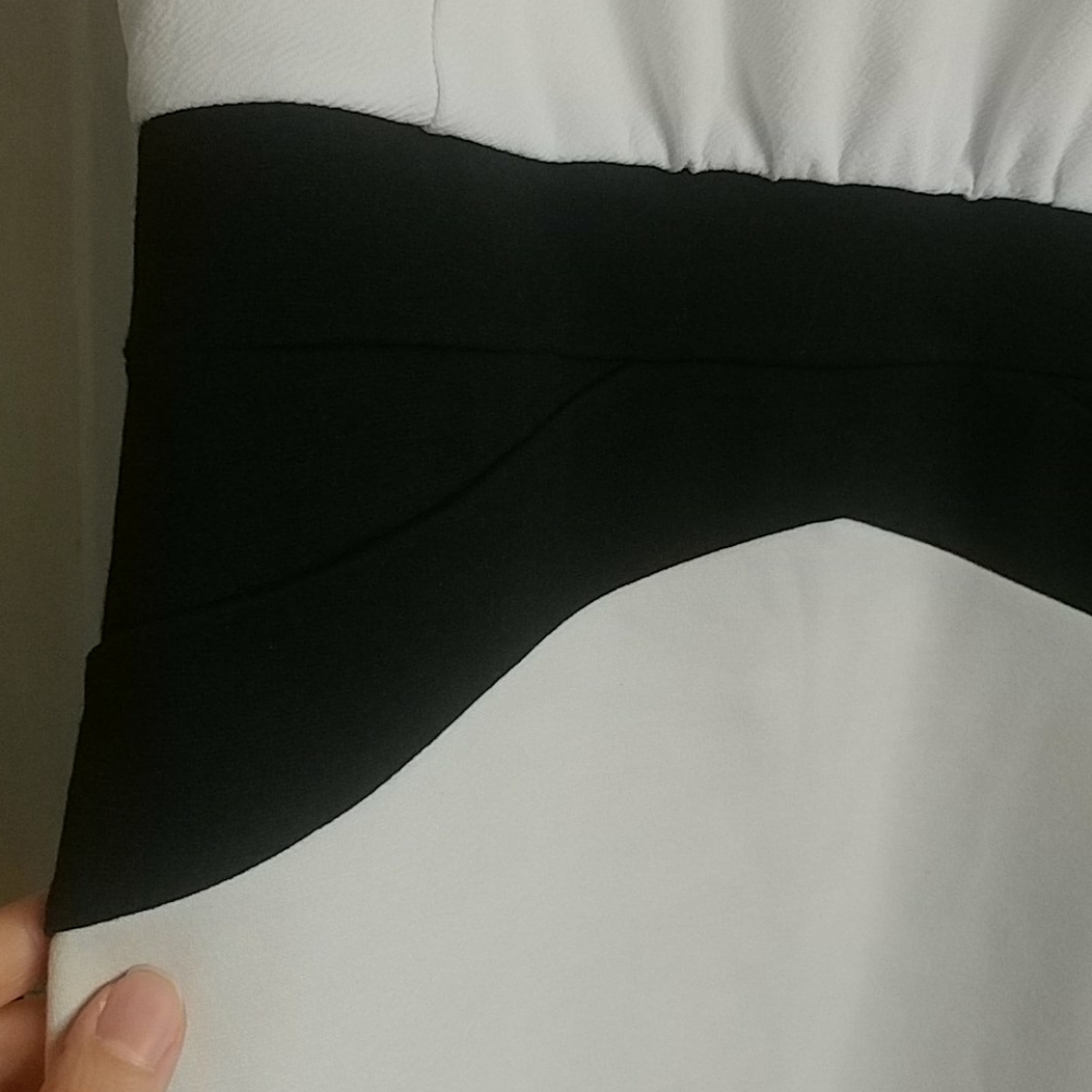 Jennifer Lopez Sheath Dress with Black Waist - Picture 2 of 6